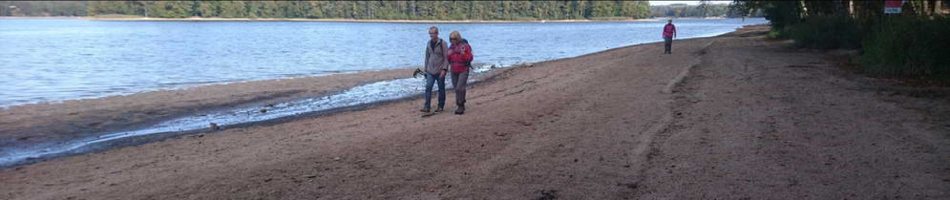 Punto di interesse Moux-en-Morvan - 03 - Le long de la plage - Photo