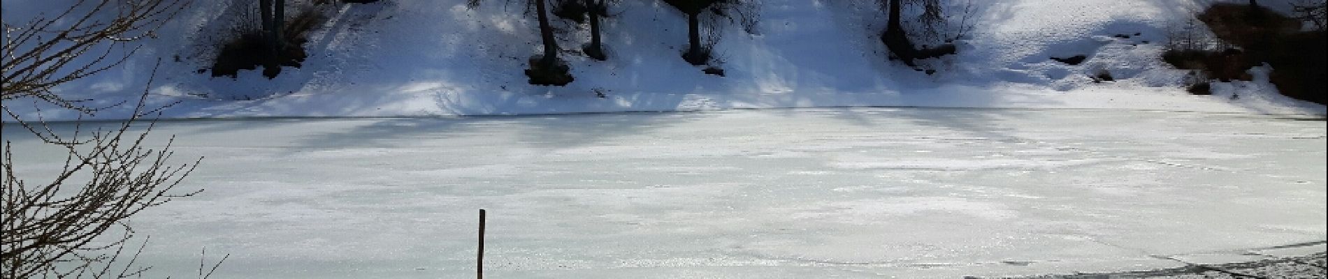 Point d'intérêt Puy-Saint-Vincent - le lac des Hermes encore sous la glace - Photo