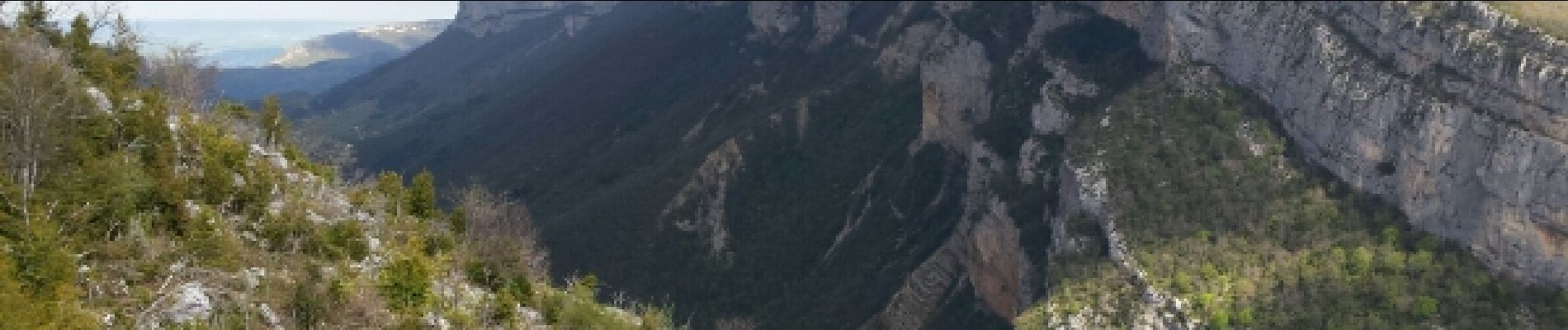 Randonnée Marche La Chapelle-en-Vercors - Boucle au belvédère le Revoulat par le rocher d'Echevis - Photo