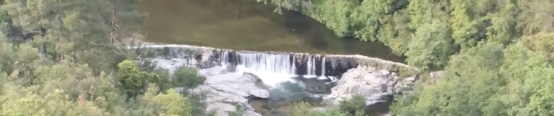 Tour Wandern Chambon - [Itinéraire] Vallée du Luech - Photo