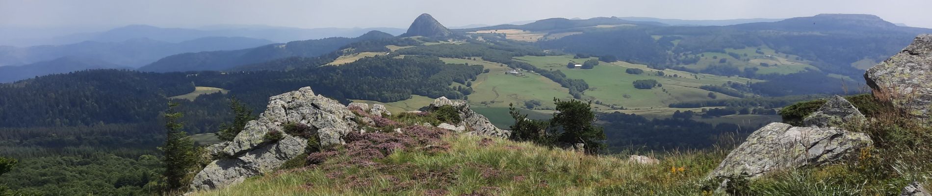 Excursión Senderismo Saint-Martial - Sucs de Montfol et de La Lauziere 11km - Photo