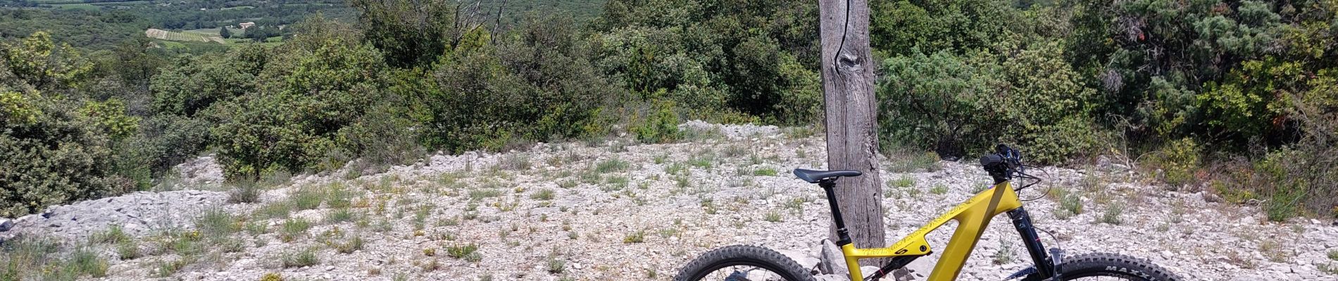 Trail Mountain bike Mormoiron - Traversée Ventoux Sud - Photo