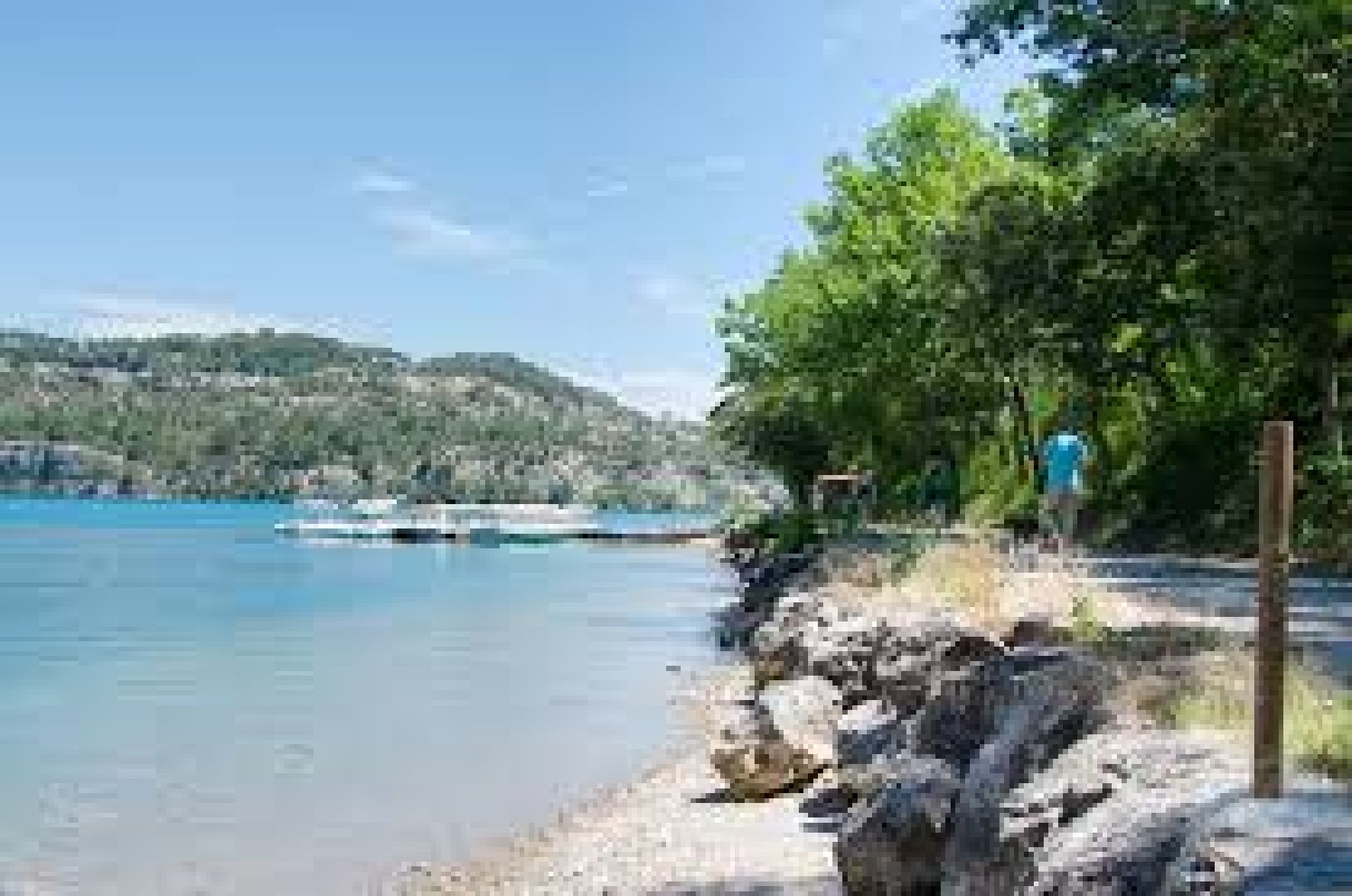 Parkings voitures Plage de st julien