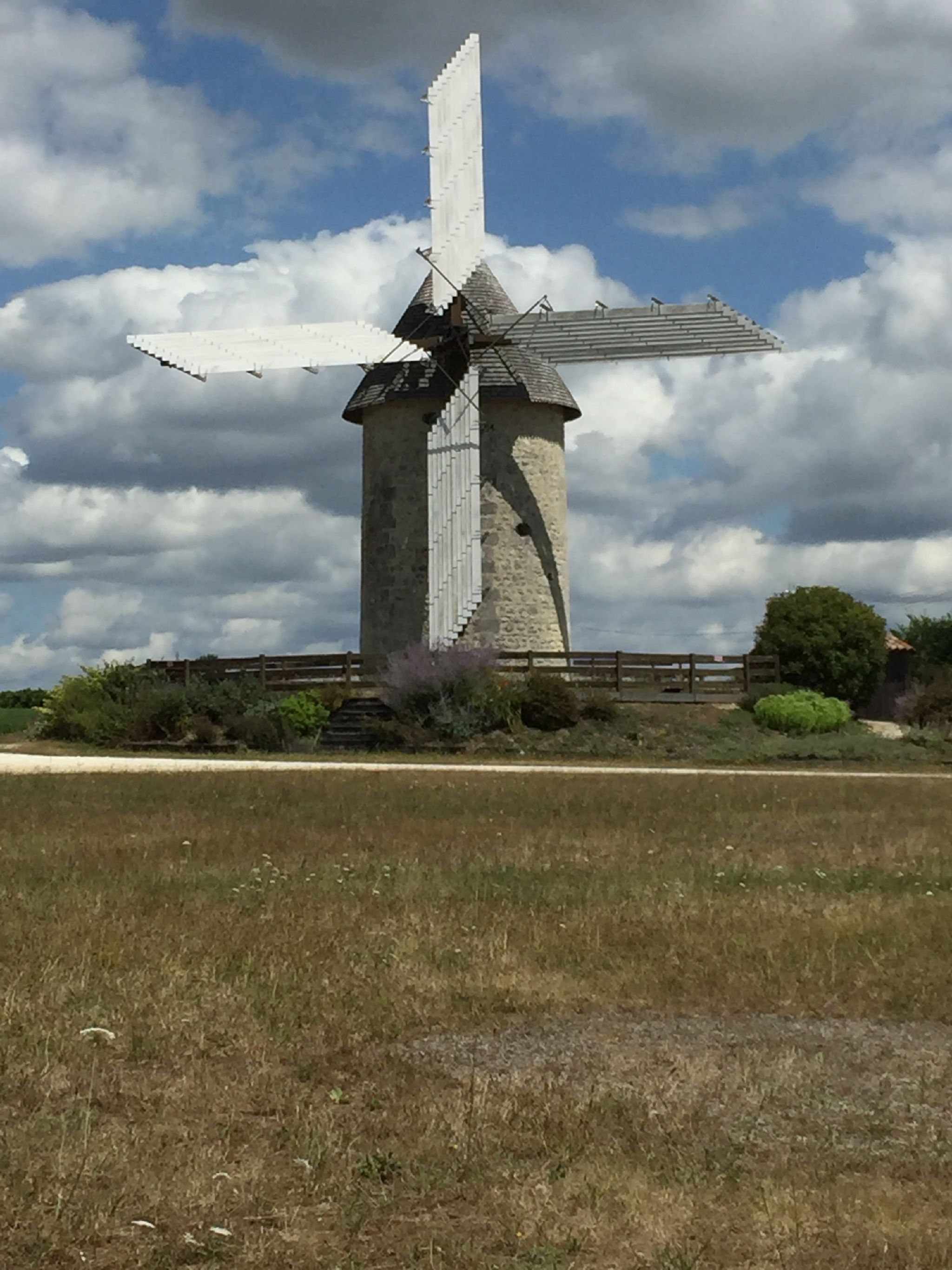 Trail Walk At Jonzac Jonzac Moulin à Eau De Bret Et Moulin