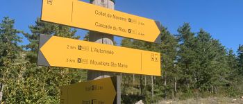 Point d'intérêt Moustiers-Sainte-Marie - À - Photo