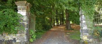 Punto de interés Gembloux - Accès nord du château et vue nord vers le village - Photo