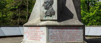 Point d'intérêt Escoussens - Monument de Fontbruno érigé à la mémoire du Corps Franc de la Montagne Noire - Photo