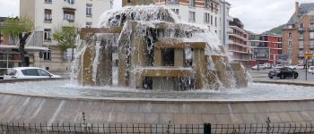 Punto di interesse Clermont-Ferrand - fontaine la cathédrale des eaux - Photo