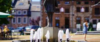 Point d'intérêt Marche-en-Famenne - Place Roi Albert - Photo