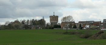 Point d'intérêt Braine-le-Comte - Vue vers l'ouest sur le chateau d'eau du Chemin Millecamps (Rebecq) - Photo