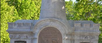 Point d'intérêt Virton - Monument aux morts - Photo
