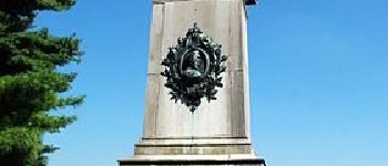 Point of interest Genappe - Monument du Duc de Brunswick - Photo