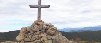Point d'intérêt Appietto - 18 - La croix sommitale de la Punta Pastinaca (814 m) - Photo