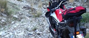 Point d'intérêt Alhama de Granada - moto abandonnée - Photo
