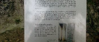 Punto de interés Saint-Pierre-de-Maillé - Carrière de sarcophages - Photo