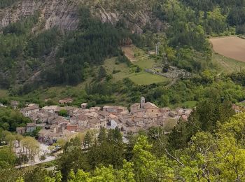 Tour Wandern Rémuzat - 26 - REMUZAT - Rocher du Caire  - Photo