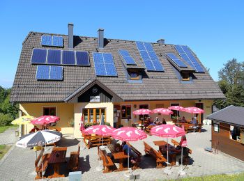 Percorso A piedi Gemeinde Brand-Laaben - Wöllersdorf - Hochberg - Schöpflhütte (Matraswarte) - Photo