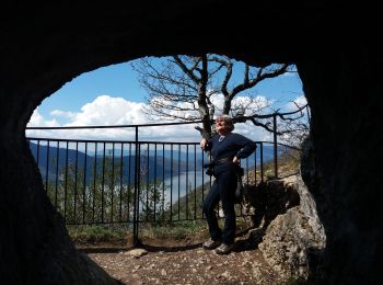 Randonnée Marche Entrelacs - MONT DE CORSUET: CHAMBOTTE - GROTTE DES FEES - MEYRIEUX (retour par les crêtes) - Photo