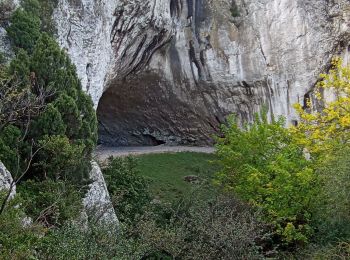 Randonnée Marche Saint-Geniès-de-Comolas - grotte de Gargantua  - Photo