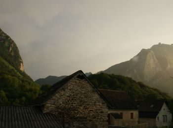 Tocht Te voet Lées-Athas - Tour du Vallon asp11 - Photo