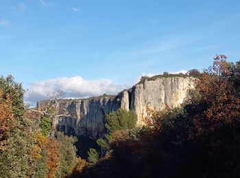 Tour Wandern Lioux - Combe de Lioux Falaise de la Madeleine  - Photo