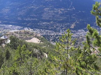 Tour Wandern Briançon - Hameau de la Seyte au pied du Fort de l'Infernet - Photo