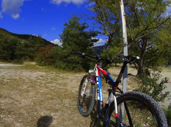 Randonnée V.T.T. Castellane - vtt de Castellane au lac de Castillon - Photo