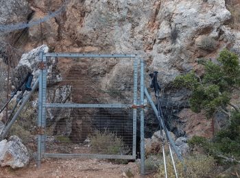 Tocht Stappen Κοινότητα Πεύκων - Pefki grotte Appoloystres - Photo