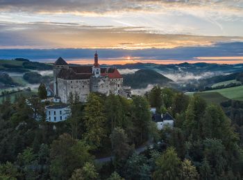 Randonnée A pied Gemeinde Krumbach - Unterhaus - Kraxenberg - Photo