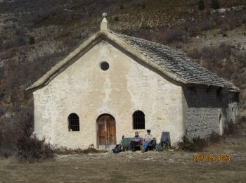 Tour Wandern Noyers-sur-Jabron - Le vieux noyers (Noyers sur Jabron) La chapelle de Saint Claude - Photo