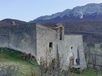 Tocht Te voet Tione degli Abruzzi - Pagliare di Tione - Lago di Tempra - Photo