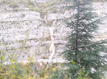 Tocht Stappen Val-Buëch-Méouge - le rocher du château, les gorges de Meouge - Photo