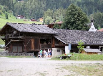 Randonnée A pied Ulten - Ultimo - Ultner Höhenweg - Photo