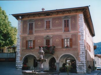 Tocht Te voet Borno - Sentiero dei ciclamini - Photo