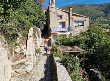 Percorso Marcia Montbrun-les-Bains - Montbrun  ( autour du village ) - Photo