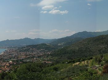 Trail On foot Finale Ligure - Finalborgo - Chiesa di Verezzi - Torre Bastia - Photo