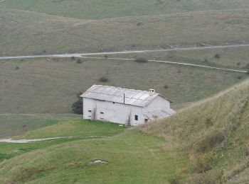 Tour Zu Fuß Sant'Anna d'Alfaedo - Dorsale Alta della Lessinia sezione Passo Fittanze - Tommasi - Photo