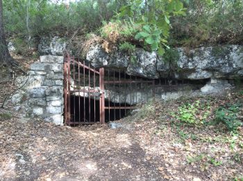 Tour Wandern Saint-Cannat - PF-Saint-Cannat - Fontaine de Doudonne - PR  - Photo