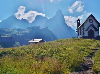 Tocht Te voet Primiero San Martino di Castrozza - (SI C15S) Passo Rolle - Costazza - Campigolo di Vezzana - Forcella Venegia - Passo Valles - Forcella Pradazzo - Corda degli Zingari - Passo San Pellegrino - Rifugio Fuciade - Photo