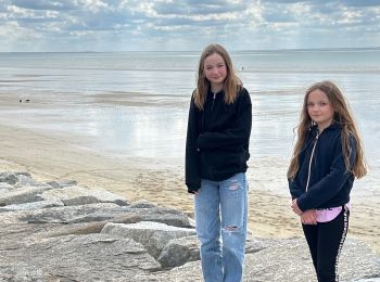 Tour sport Saint-Aubin-des-Préaux - Château Lez eaux  Kairon plage - Photo