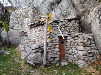 Tour Wandern Santo-Pietro-di-Venaco - bergerie d ubolie  - Photo