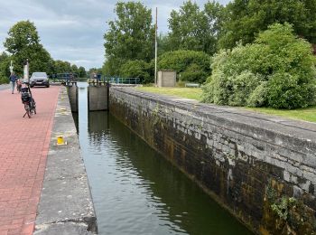 Tocht Elektrische fiets Aat - Entre la cité des géants et le château de Beloeil  - Photo