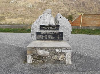 Tour Zu Fuß Gère-Bélesten - La fontaine d'Esteret - Photo