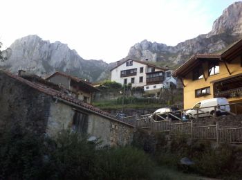 Trail On foot Cabrales - Poncebos - Bulnes - Sotres - Tielve - Photo