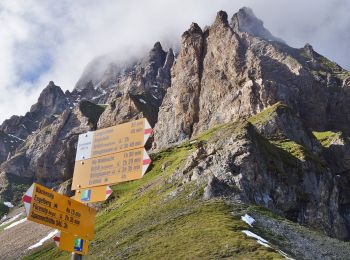 Tocht Te voet Attinghausen - CH-Surenenpass - Blackenalp - Photo