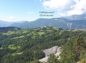 Tocht Stappen Châteauneuf-d'Entraunes - Châteauneuf d'Entraunes Gorges de Saucha Negra, vers Cime Chamoussillon - Photo