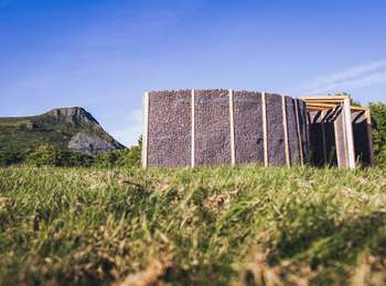 Percorso Marcia Murat-le-Quaire - Horizons 2024 : Éclosion Tellurique - Murat-le-Quaire - Photo