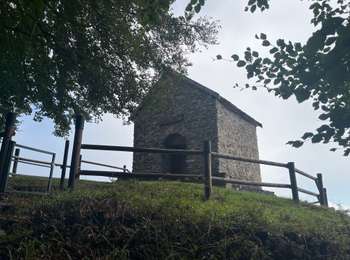 Tour Wandern Larcat - Larcat - Boucle autour de l a chapelle Saint-Barthélémy - Photo