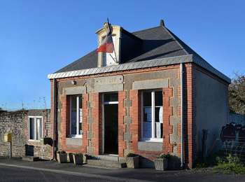Tour Zu Fuß Le Bô - Le Moulin à Papier - Photo