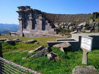 Percorso Camminata nordica Orcines - Le tour et le sommet du Puy-de-Dôme  - Photo